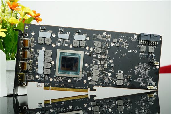 7nm㡱ǳ AMD Radeon VIIԿͼ