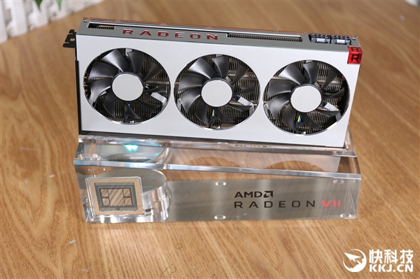 ȫ׿7nmϷAMD Radeon VIIԿͼ