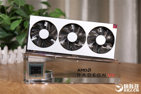 ȫ׿7nmϷAMD Radeon VIIԿͼ