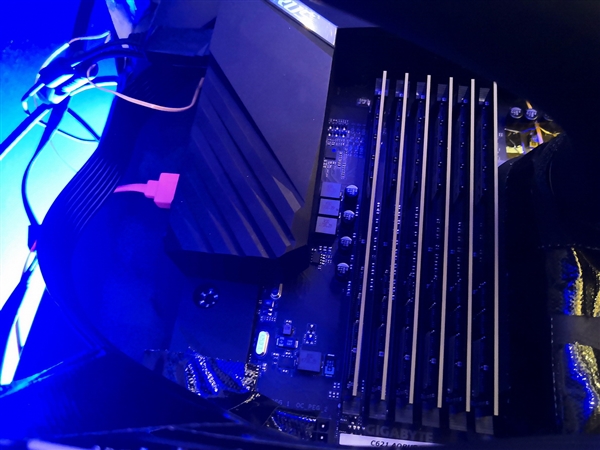 C621 Aorus Xtreme壺28ȫȳ5GHz