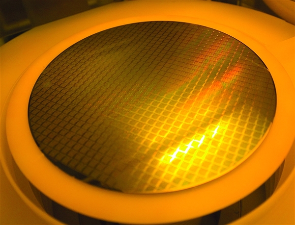 Intel显卡老大拜访三星晶圆厂：Xe独显要采取代工制造？