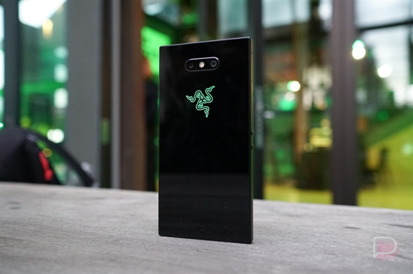 Razer Phone 2120Hz+8Gڴ 2100Ԫ