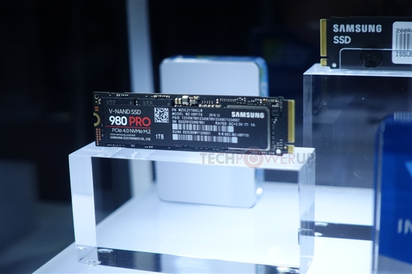 ΨһMLC棡չʾPCIe 4.0 SSD 980 PRO