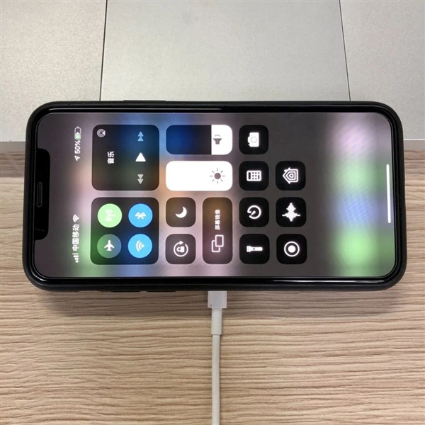 iPhone 12ϴ߳磺йʦи㶨