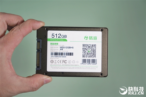 SSD ȡ550MB/s u̫512GB̬Ӳͼ