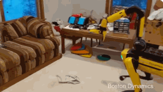波士顿动力机器狗会跳绳了 还能做家务写书法：画面魔性
