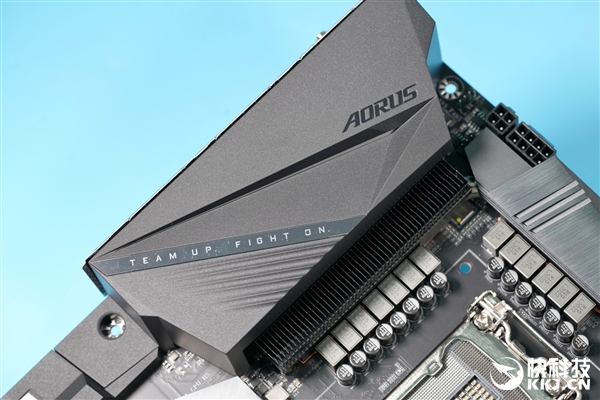 ȫZ590 AORUS PRO AXͼ