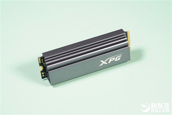7.4GB/sXPGS70 SSDͼͣȫɢװ