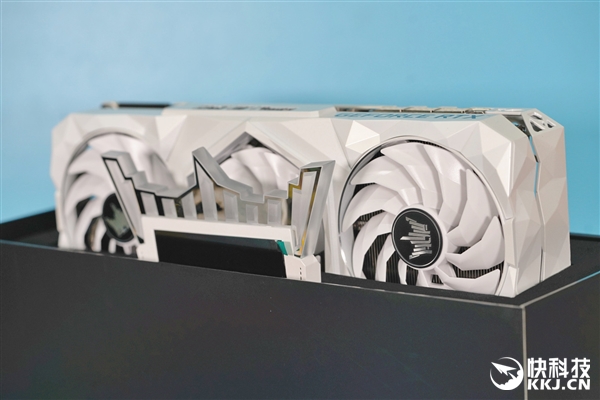 2.1ԪϷޣӰRTX 3090 HOF Extremeͼ