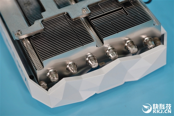 2.1ԪϷޣӰRTX 3090 HOF Extremeͼ