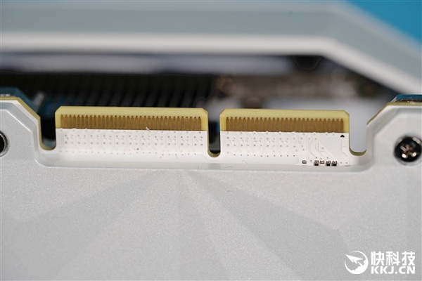 2.1ԪϷޣӰRTX 3090 HOF Extremeͼ