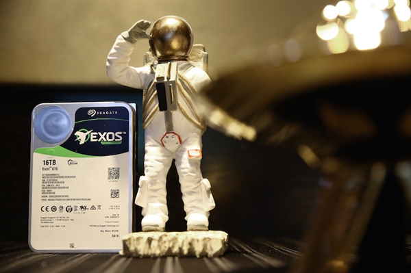 Կ֮ڿĶӲ 14/18TBӲǼ