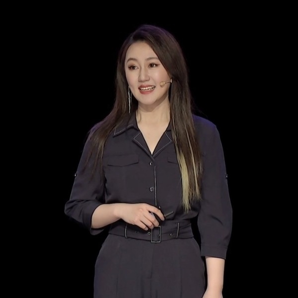 ���˾ٰ��»������� �����Ǳ���Ů��Ʒ��������ס��