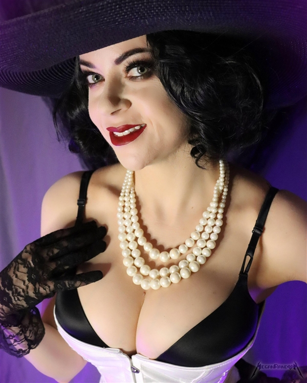 RE8���濪ʼԤ��