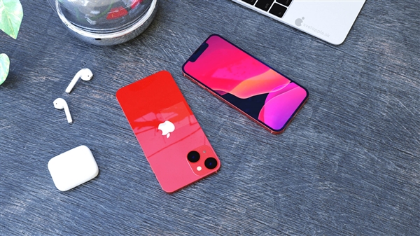 iPhone 13 mini������Ⱦͼ���������¡���ռ�ȸ���