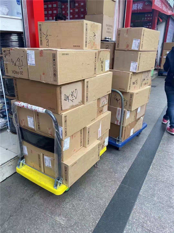 Ӳ̼۸ࣺйѹ ҰСʱǼ ˶ڻ1׬300