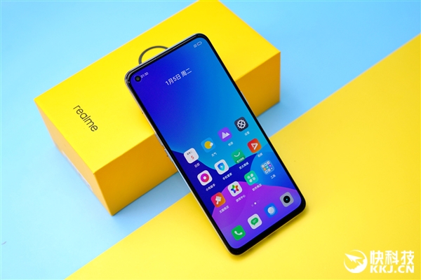 ֮ǵɫ realme Q3 Pro񻶰ͼ