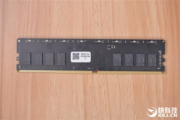 ƵӢﲬʤMAX DDR4-4400ڴͼ