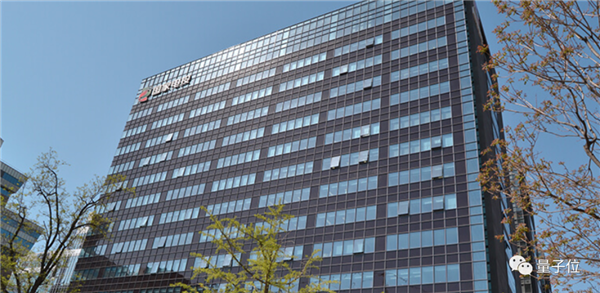 ��С��Ŀյ���һ���ܵ�����վ ��ţ��ƨȷʵ���Է���