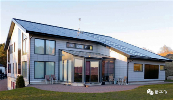 ��С��Ŀյ���һ���ܵ�����վ ��ţ��ƨȷʵ���Է���