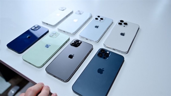 �Ա�ƻ��12��iPhone 13ȫϵ��ģ�������ࣺ�����θо���Σ�