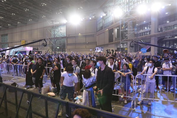 ����Ԫ����͸�� iGame����Bվ������RTX 30Բ���洬�Կ�