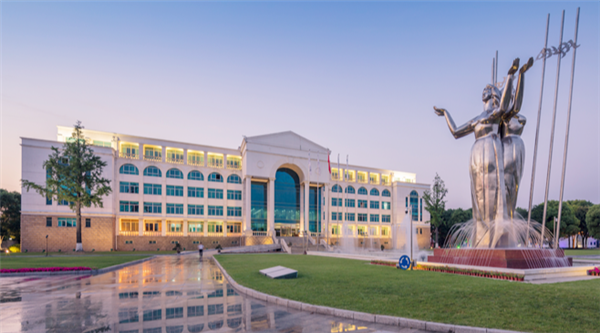 ���ӽ�ҩҵ���³�����ʼ���쾵������ ����77��