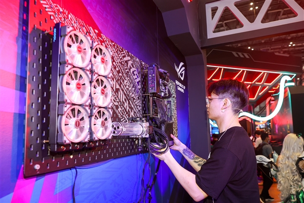 ��˶����֮�С��ߴ��������ࣺRO����ѩ��ս������COSer����