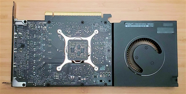 NVIDIA RTX A4000վרҵ⣺PCBСò˼