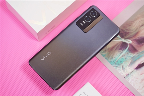 vivo Y76sͼͣ1699Ԫܡ12GBڴ桱