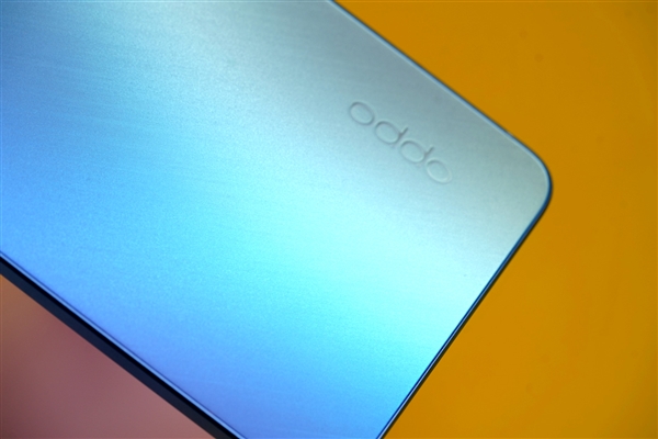 è۾ͷOPPO Reno7 ProԸͼ