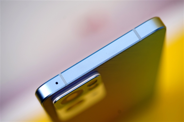 è۾ͷOPPO Reno7 ProԸͼ