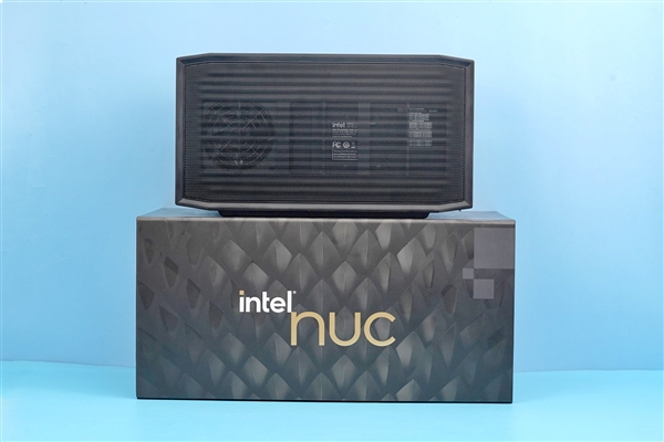 Intel龙之峡谷NUC 12 Extreme迷你机图赏：8L身材塞入酷睿i9