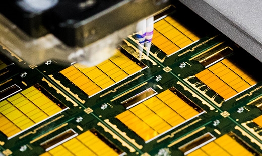 下一代硅光子芯片技术：Intel、NVIDIA都出手了