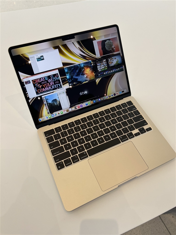 9499元 老外上手MacBook Air：乔布斯时代的经典设计没了 非常帅气