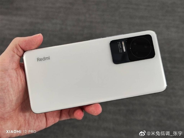 纯白机身YYDS！Redmi K50晴雪真机照公开 周六首销