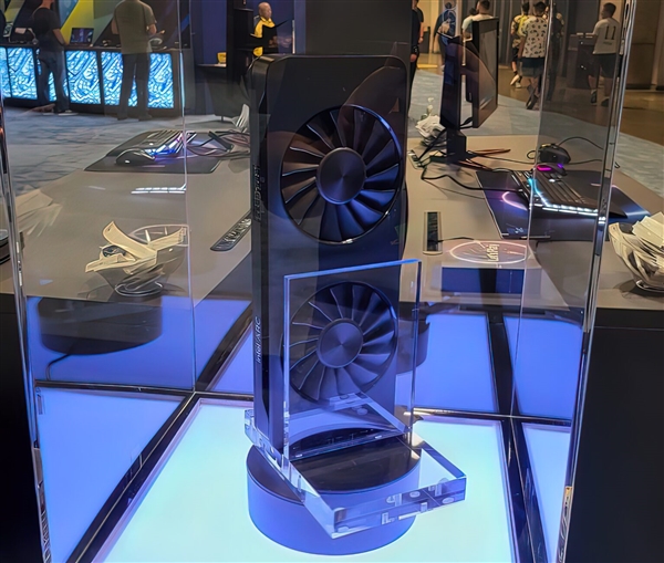 蓝戟偷跑Intel Arc A770旗舰显卡：三风扇大战RTX 3070？