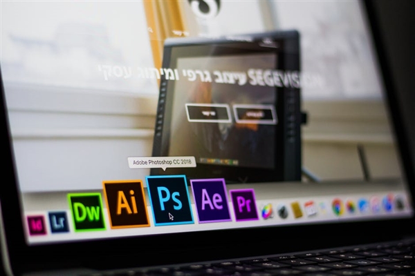 屏蔽30余款安全软件：Adobe Acrobat禁止大量软件查看PDF文件