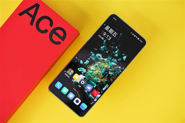 首发青釉工艺！一加Ace Pro青雾版开箱图赏