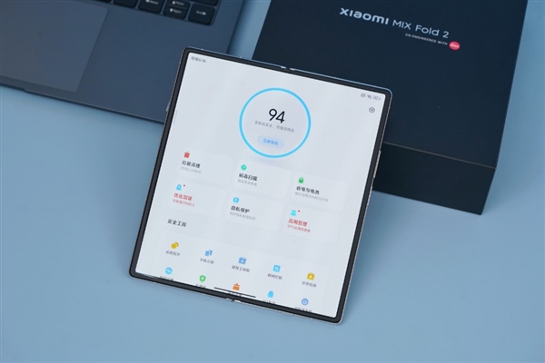 世界上最薄5G手机！小米MIX Fold 2开箱图赏