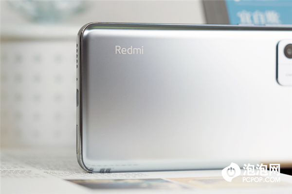 Redmi K50至尊版上手：性能调校超级狂暴 游戏拉成一条直线