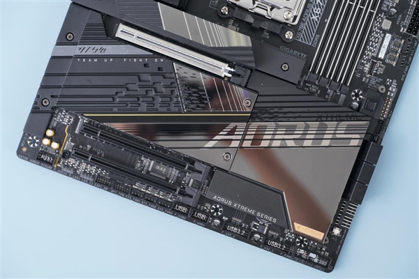 20相供电！技嘉X670 AORUS MASTER主板图赏