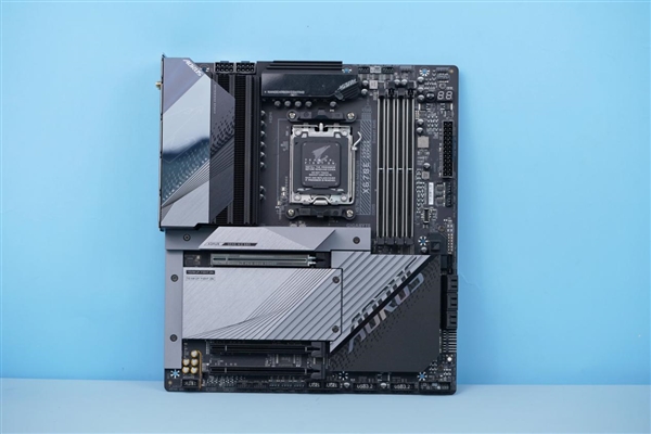 锐龙7000旗舰座驾！技嘉X670 AORUS XTREME主板开箱图赏