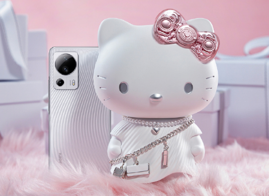 小米Civi 2潮流限定礼盒揭秘：内含Hello Kitty超大定制手办