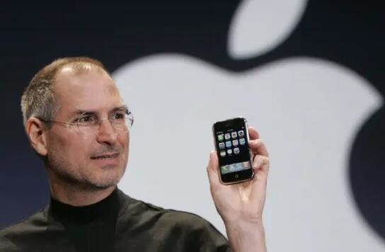 乔布斯亲手打造！15年前初代iPhone拍卖：开口就要21万元