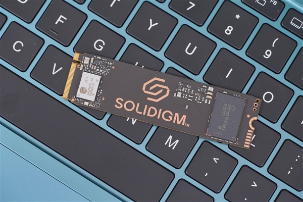 新一代QLC！Solidigm P41 Plus 1TB固态硬盘