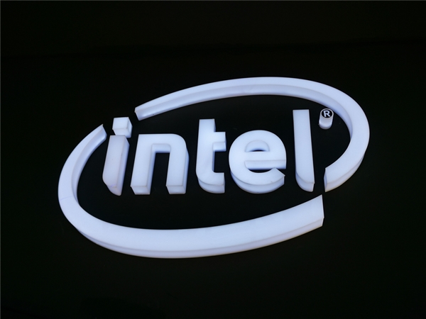 Intel第三季度净利润73亿元：未来三年还要节流723亿