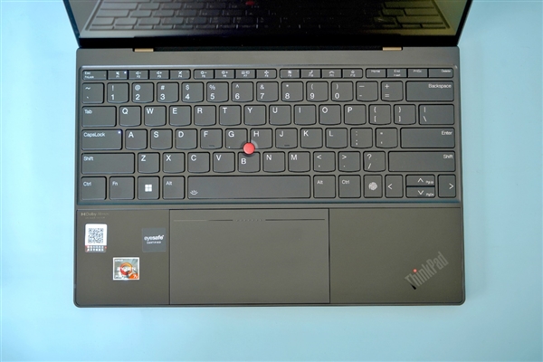 AMD量身定制锐龙！联想ThinkPad Z13笔记本图赏