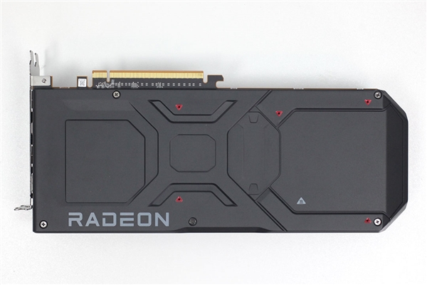 AMD RX 7900 XTX/XT首发开箱！RTX 4090/4080面前真是“小弟”