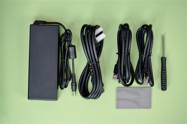 8GB大内存、双2.5G网口 绿联私有云DX4600图赏